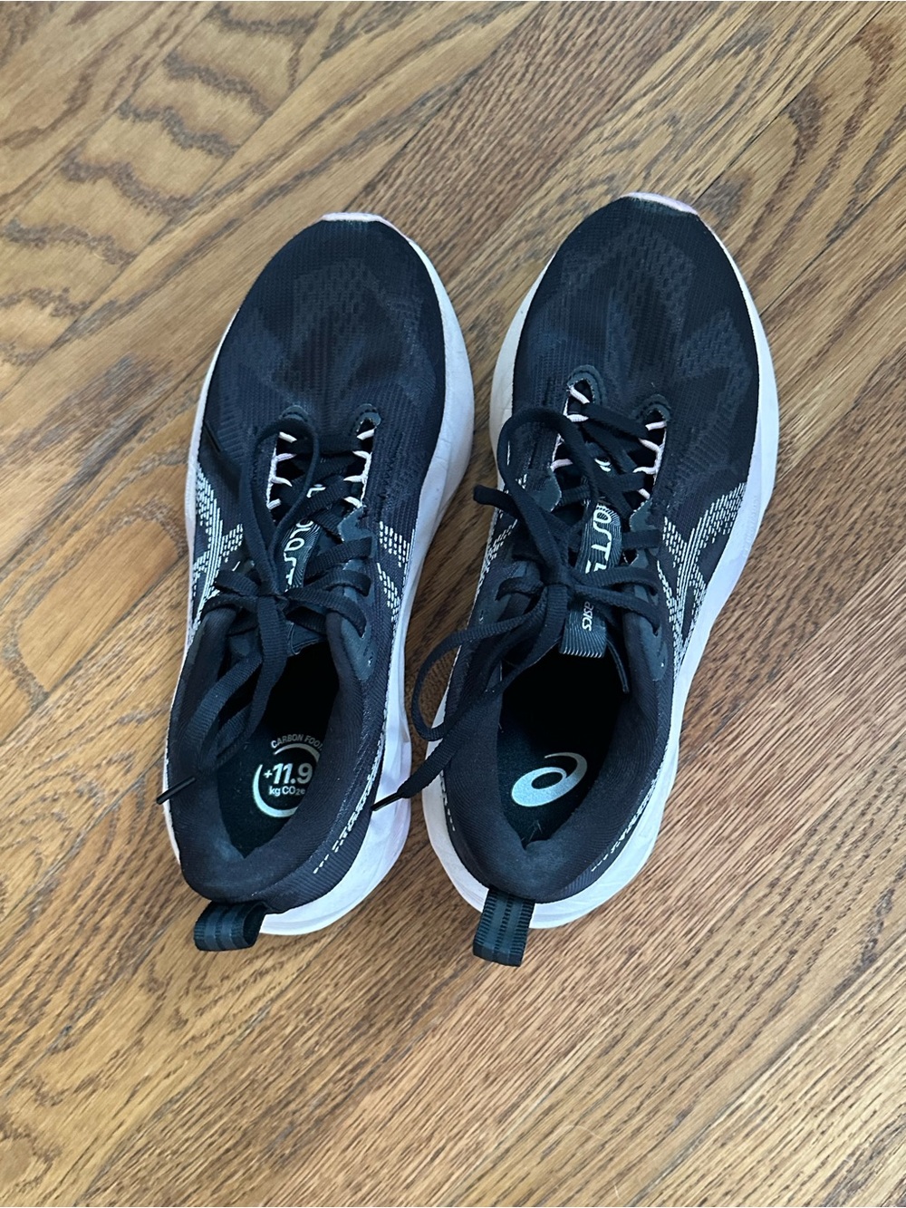 Asics Novablast 5 Running Shoes in Black/Pink Pearl - Size 7 (US) - Picture 4 of 15